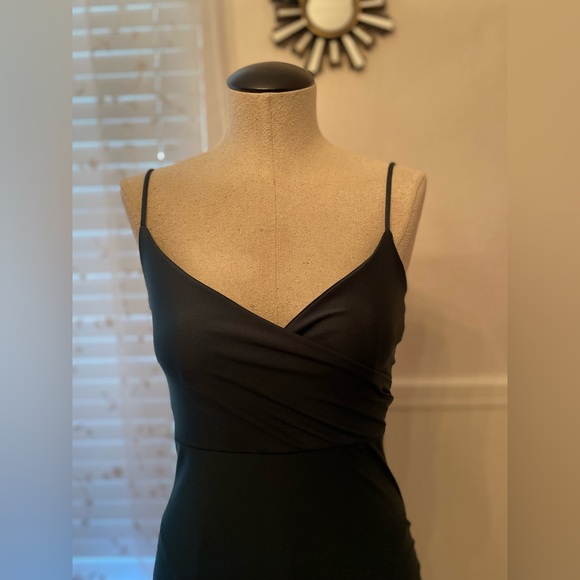 Windsor Midi Dress - Picture 3 of 10